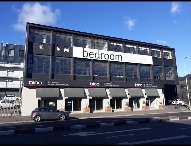 655M² SHOWROOM RENTED IN ZONNEBLOEM